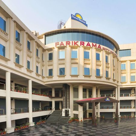 Days Hotel By Wyndham, Jalandhar Extérieur photo