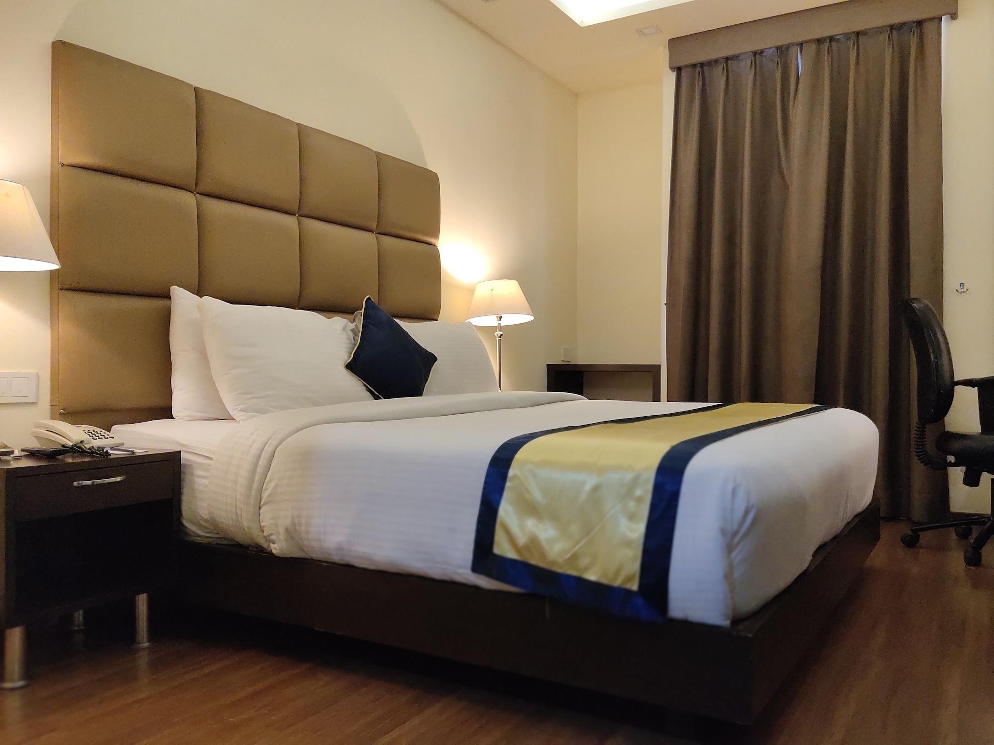 Days Hotel By Wyndham, Jalandhar Extérieur photo