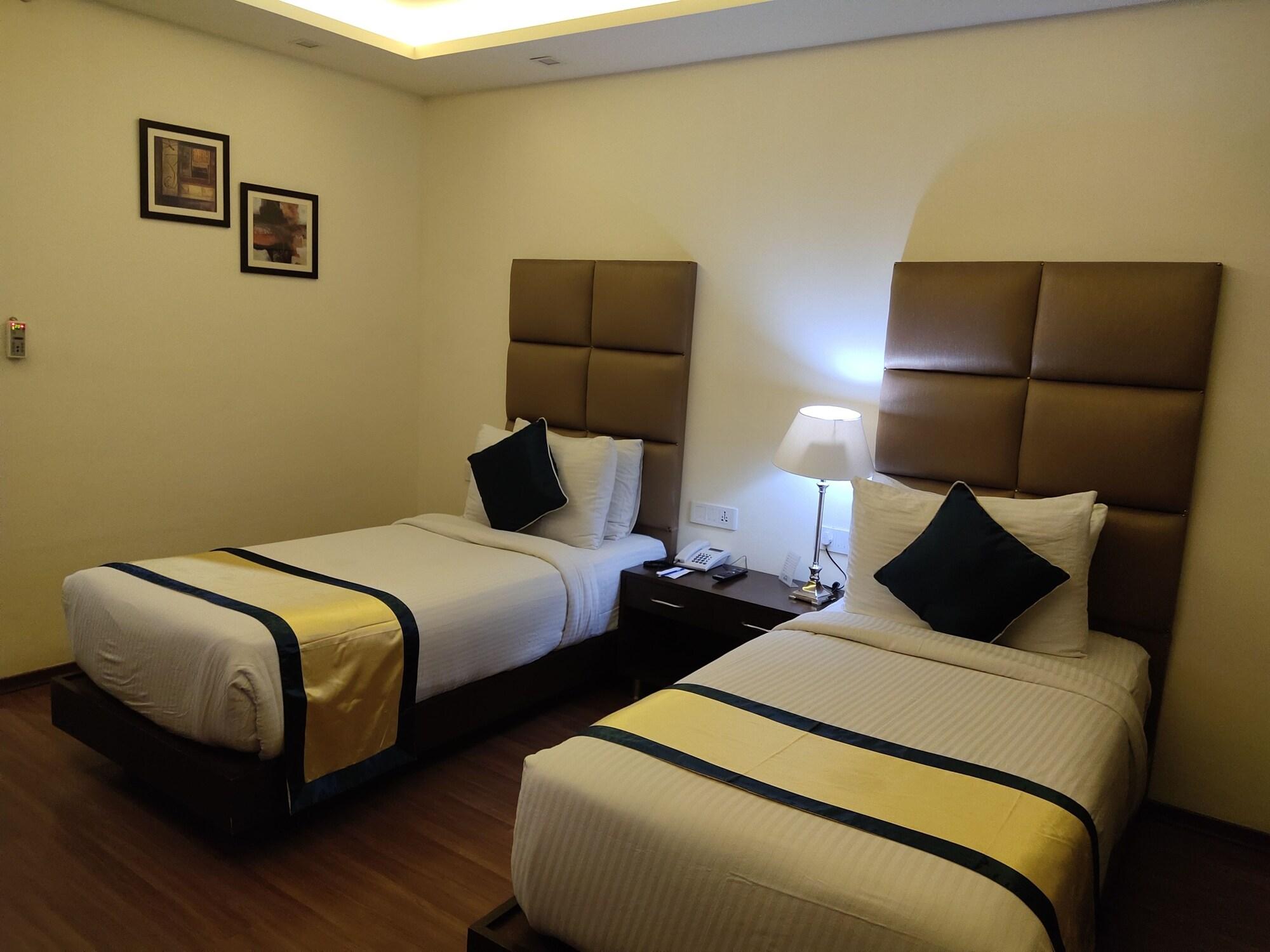 Days Hotel By Wyndham, Jalandhar Extérieur photo