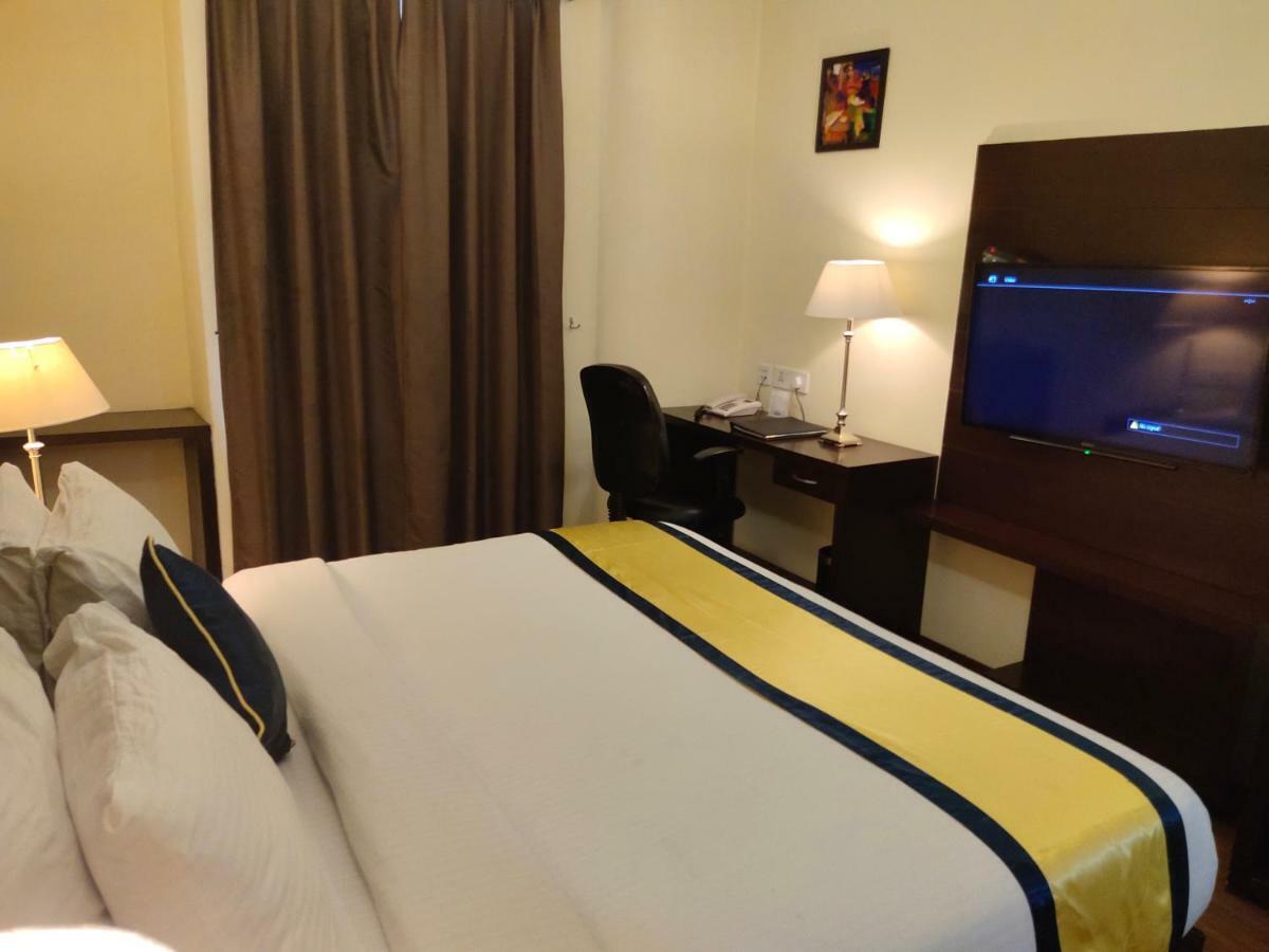 Days Hotel By Wyndham, Jalandhar Extérieur photo