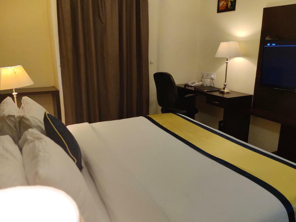 Days Hotel By Wyndham, Jalandhar Extérieur photo